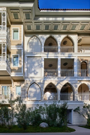 Mansion Garden