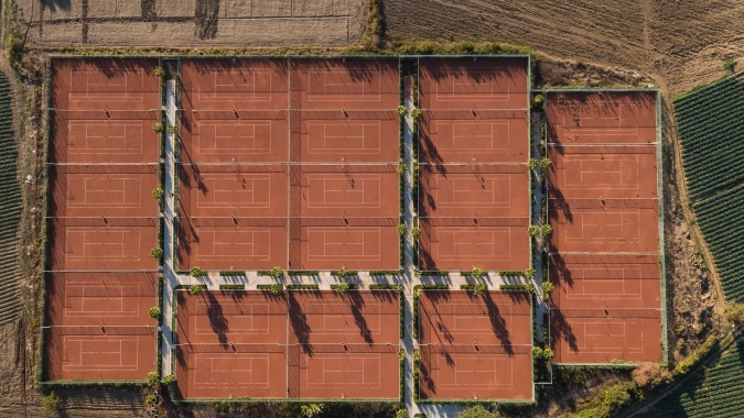 Tenis Sahası