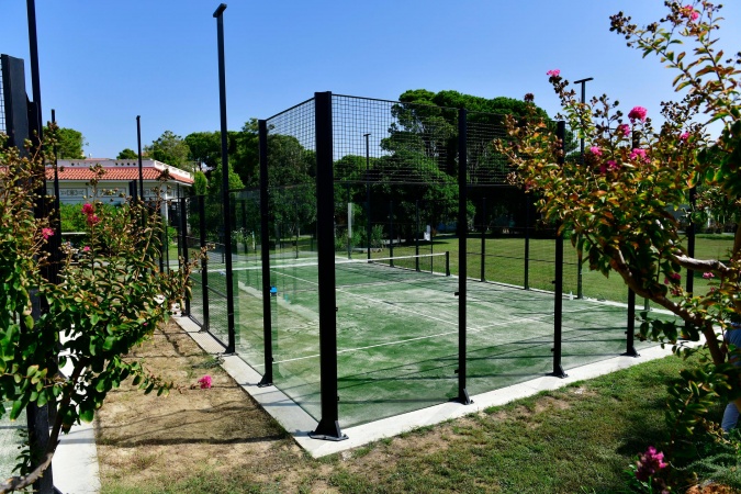 Tenis Sahası