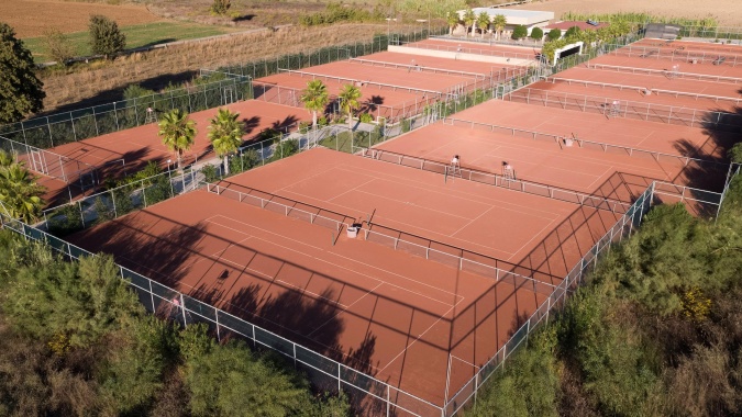 Tenis Sahası